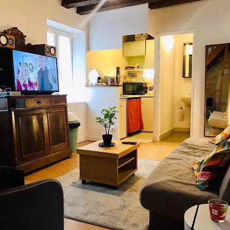 شقة Lovely Duplex In The Center Of